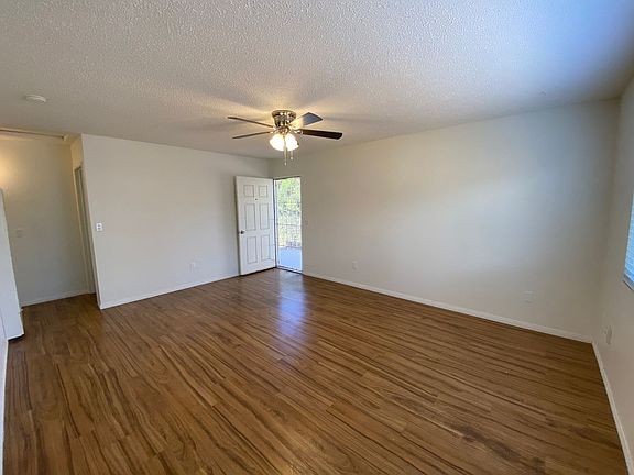 4th image of 1774-1776 Dahlia Ave #1774