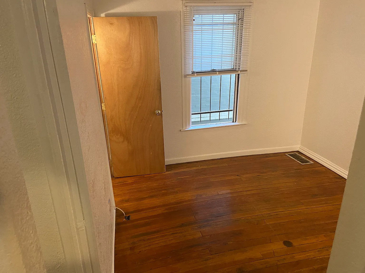 3 bed, 1500 sqft, $1,699 — Photo 4