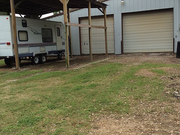 3rd image of 4041 County Road 949f