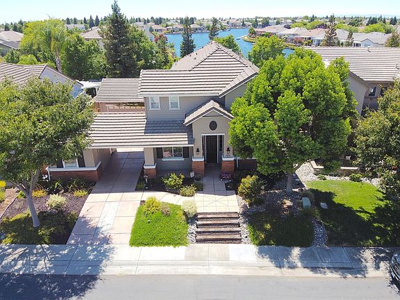 3rd image of 9512 Nicole Ln