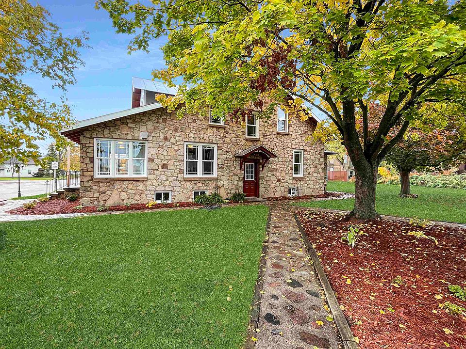 109 E Wisconsin St, Weyauwega, WI 54983 MLS 50283281 Zillow