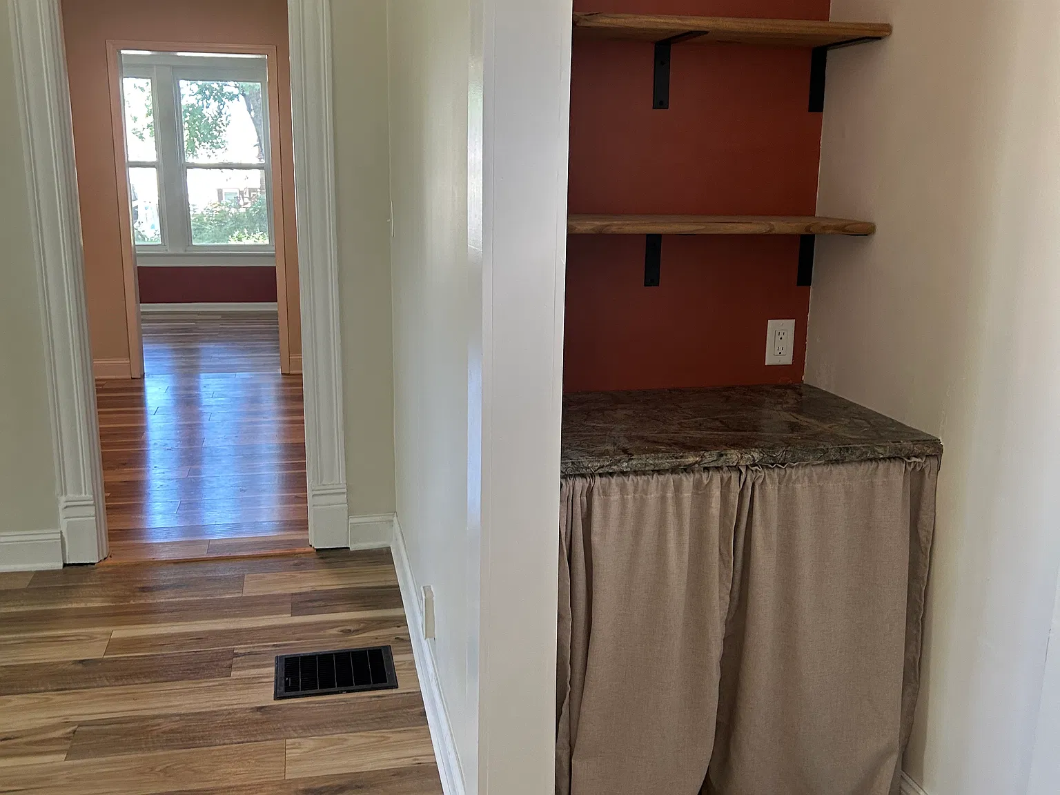 2 bed, 1253 sqft, $1,900 — Photo 4