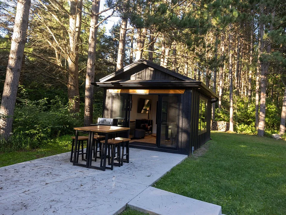111 Sunset Lake Rd