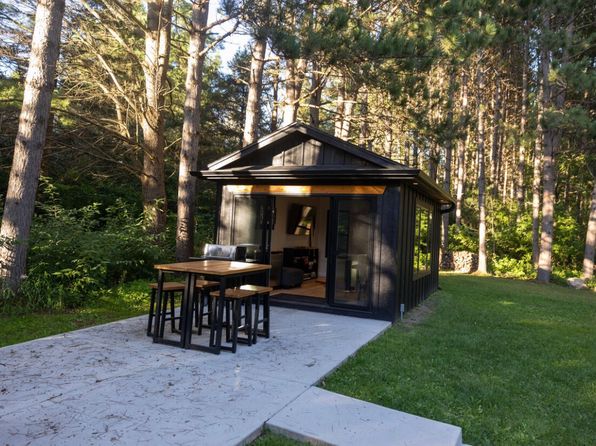 111 Sunset Lake Rd