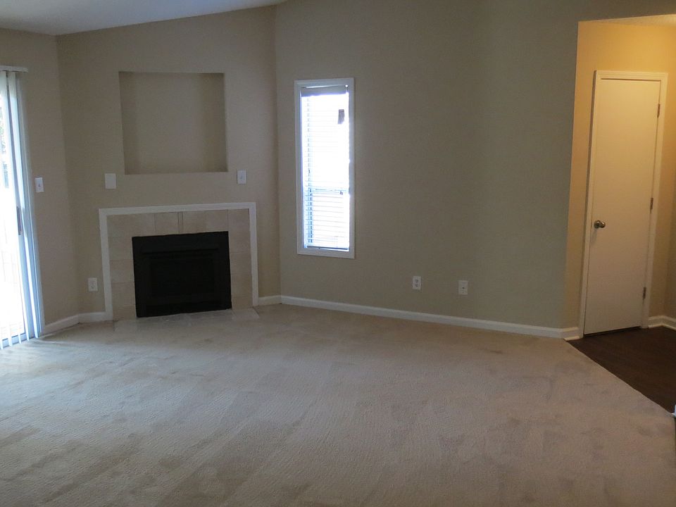 1st image of 2177 Hyde Dr
