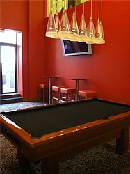 Rented by R New York