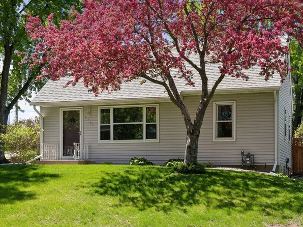 2545 Beacon St, Roseville, MN 55113