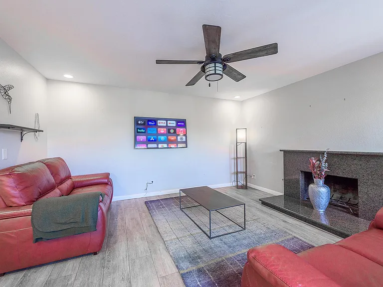 727 Lamplighter Rd — Photo 5