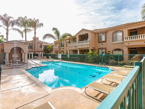 5th image of 3525 Cameo Dr Unit 90