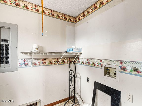 12th image of this home