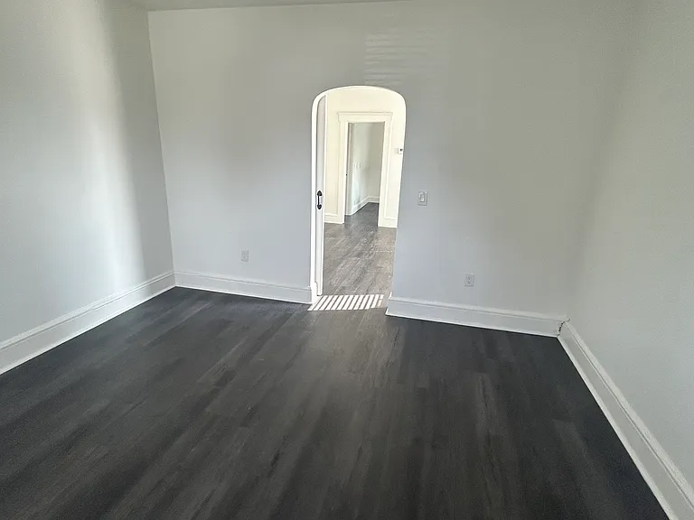 100 Winslow Pl — Photo 12
