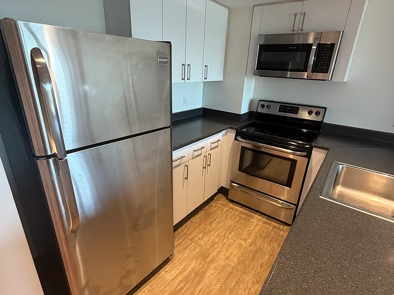 296 Harvard St #6 — Photo 4