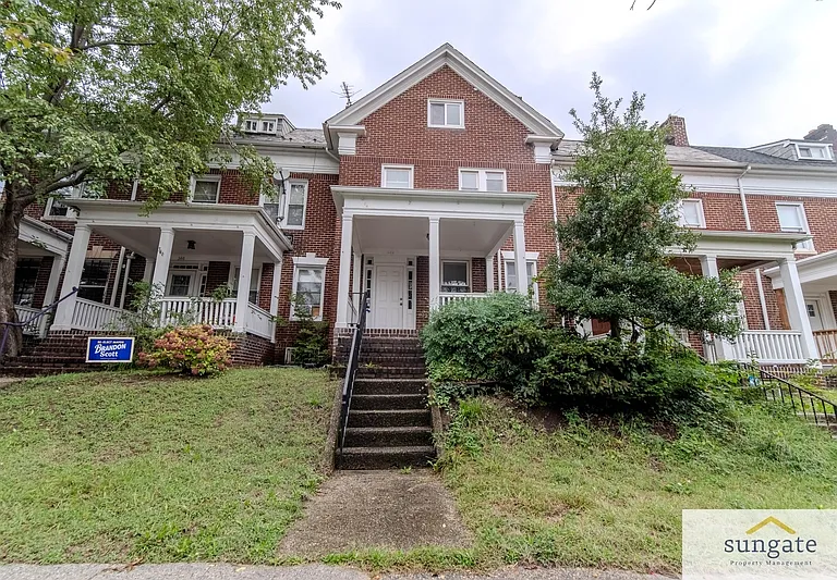 348 E University Pkwy — Photo 1
