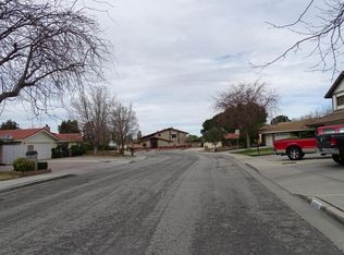 42945 Fountainebleau Ct, Lancaster, CA 93536