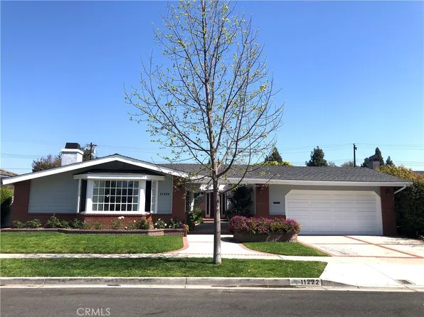 11222 Loch Lomond Rd, Los Alamitos, CA 90720