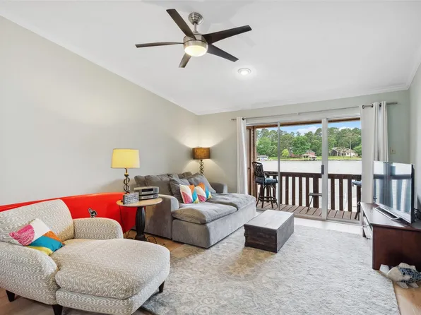 801 River Rd #F120, Montgomery, TX 77356