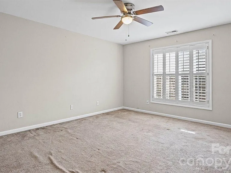 125 Forest Ridge Rd — Photo 27