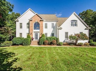 30 Hayden Ln, Franklin, MA 02038