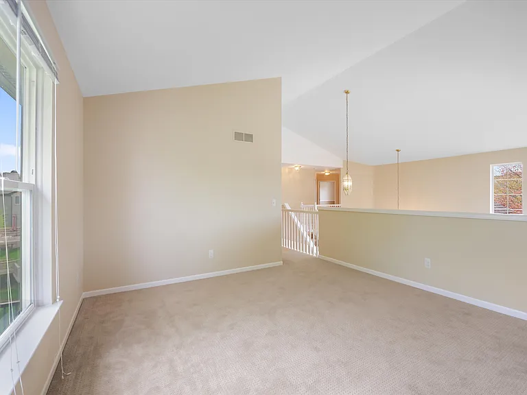 31216 Kingswood Blvd — Photo 31