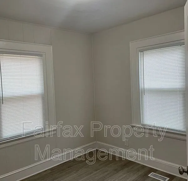 1212 N Miami Blvd — Photo 8