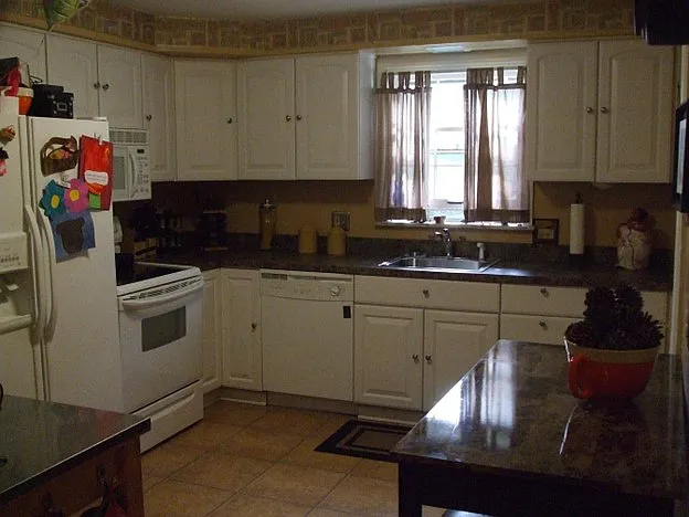 4290 Groveland Rd — Photo 6