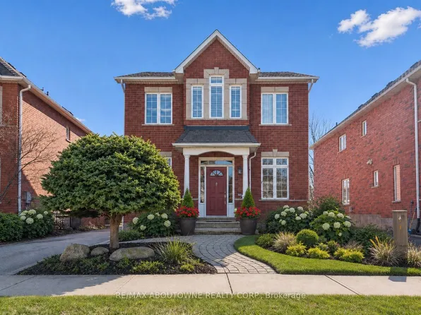 2484 Capilano Cres, Oakville, ON L6H 6L4