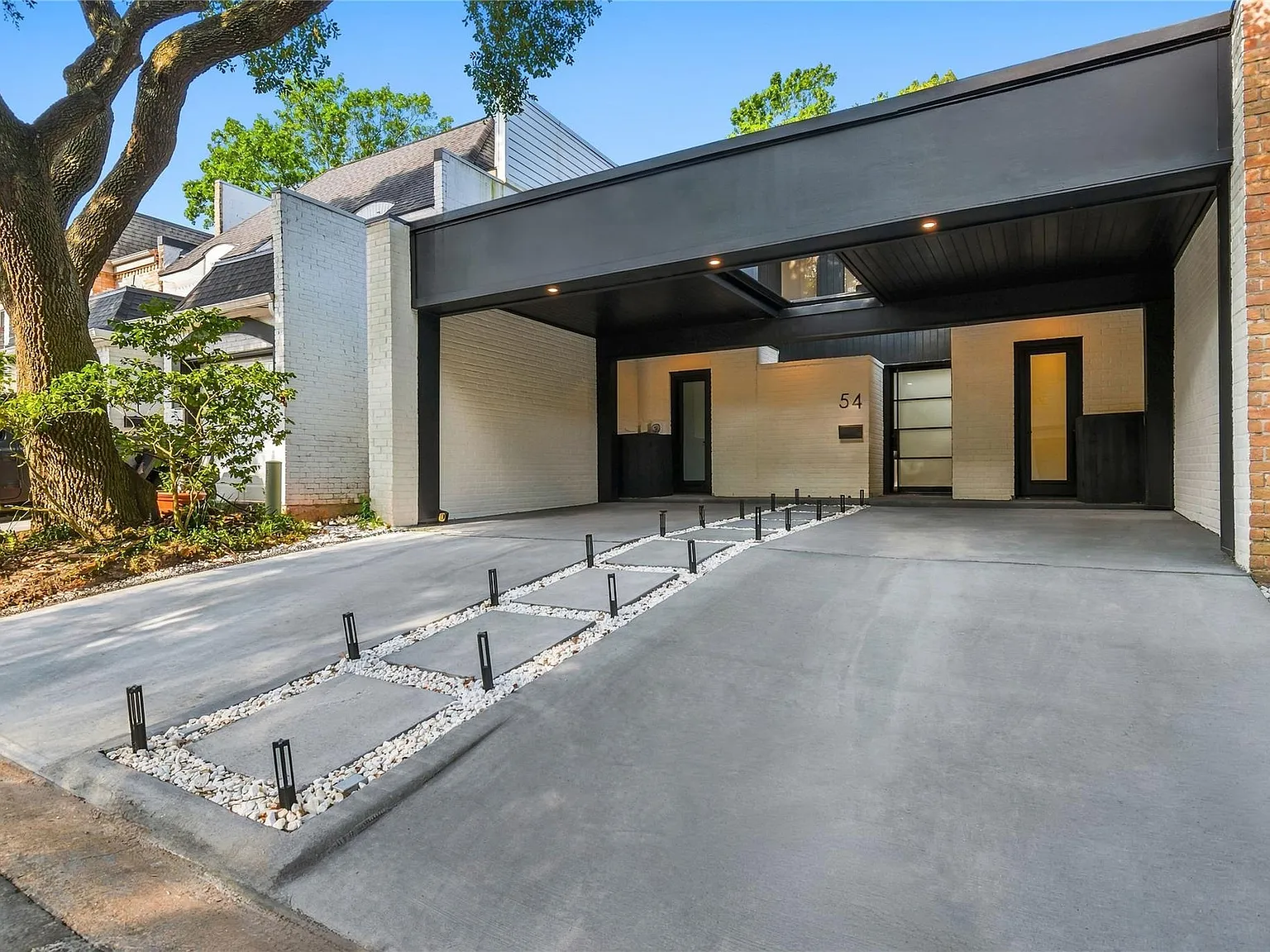 3 bed, 3.0 bath, 2544 sqft, $4,500 — Photo 1