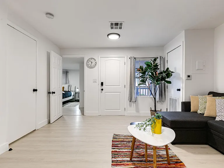 3147 SW 17th St #3 — Photo 8