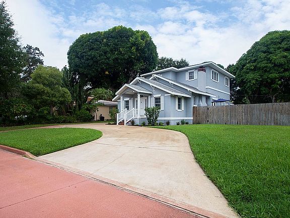 2nd image of 2111 Serpentine Cir S