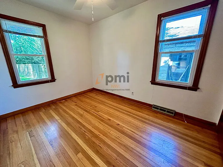 9344 Keilman St — Photo 13