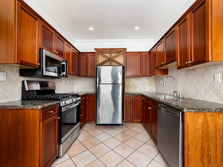 115 N Sycamore Ave — Photo 15