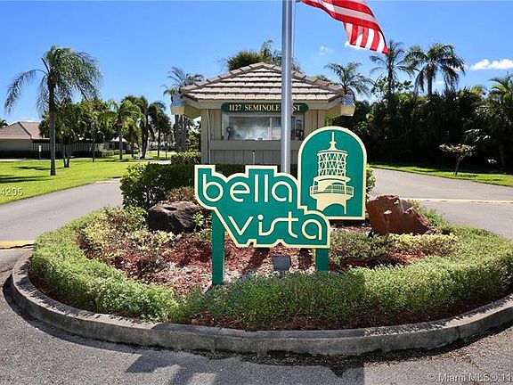 2nd image of 810 Bella Vista Ct S #810