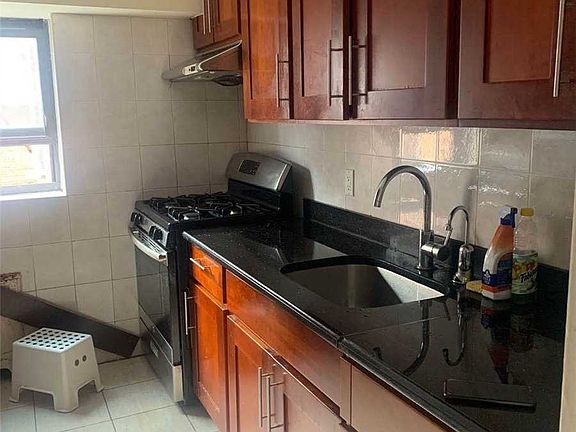 4th image of 44-25 Macnish St APT 4E