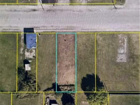 1136 Harlem Academy Ave, Clewiston, FL 33440