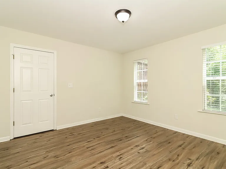 212 Browning Cir — Photo 13
