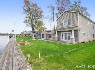 12726 Park Dr, Wayland, MI 49348