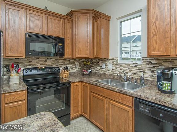2nd image of 6882 Archibald Dr