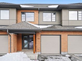 725 Guardian Grv, Ottawa, ON K1X0B2