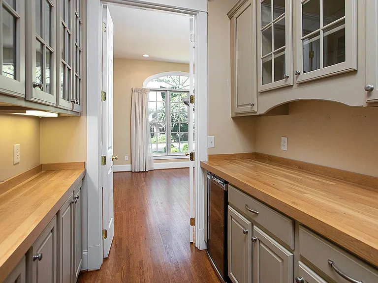 81103 Alexander — Photo 12