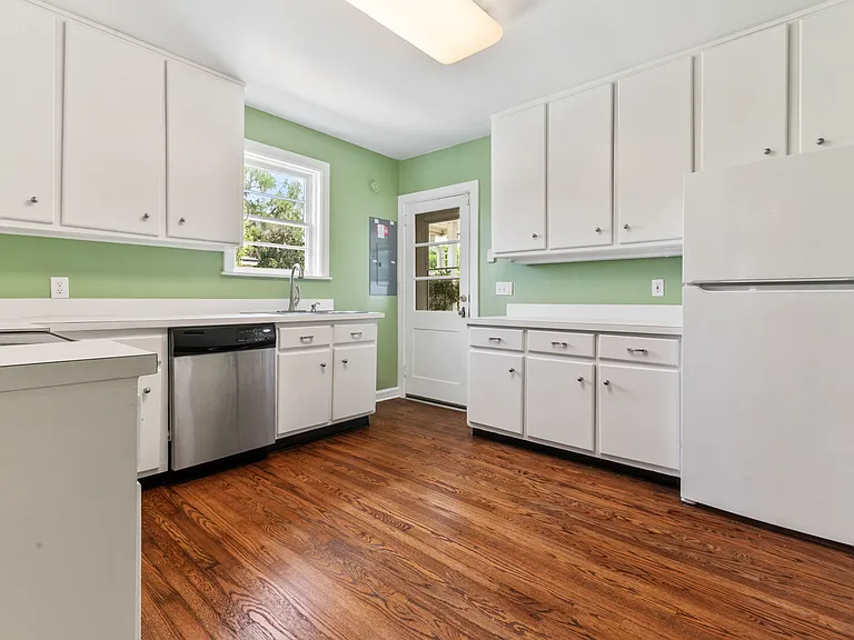 1326 Pinetree Rd — Photo 27