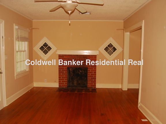 3rd image of 328 Allamanda Dr