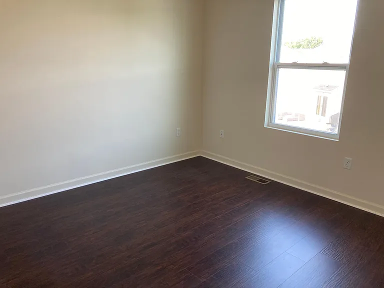 8413 Walnut Hl — Photo 12