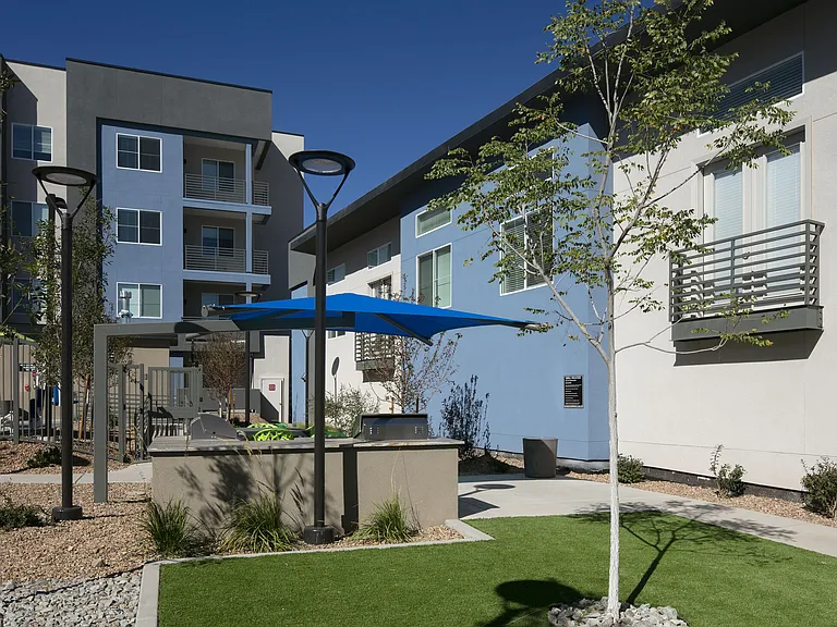 Broadstone Nob Hill — Photo 15