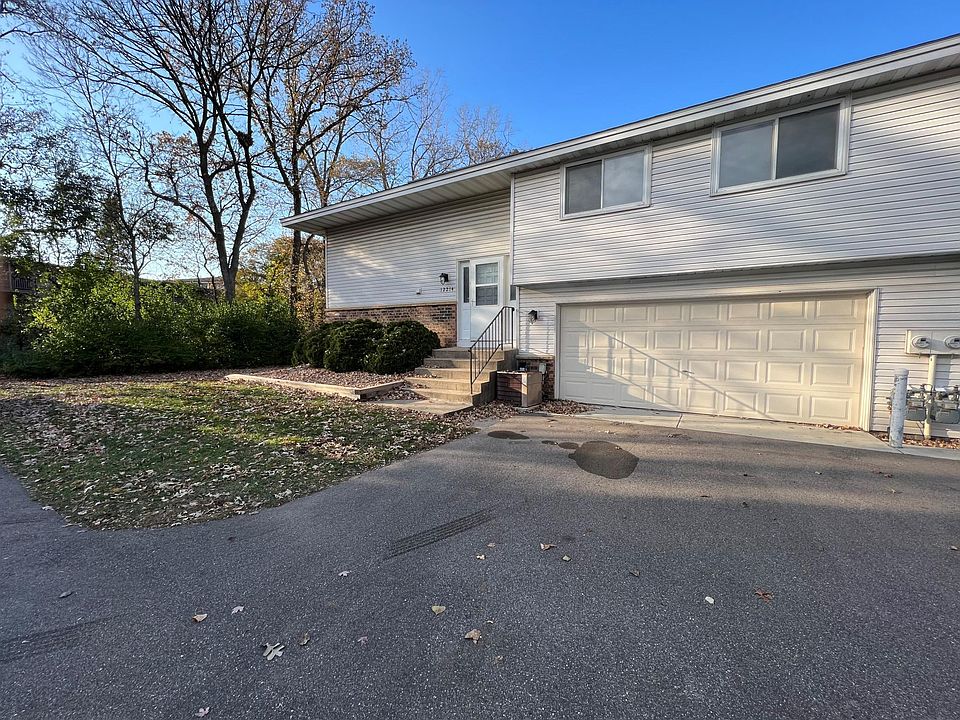 1st image of 12214 Oak Leaf Cir