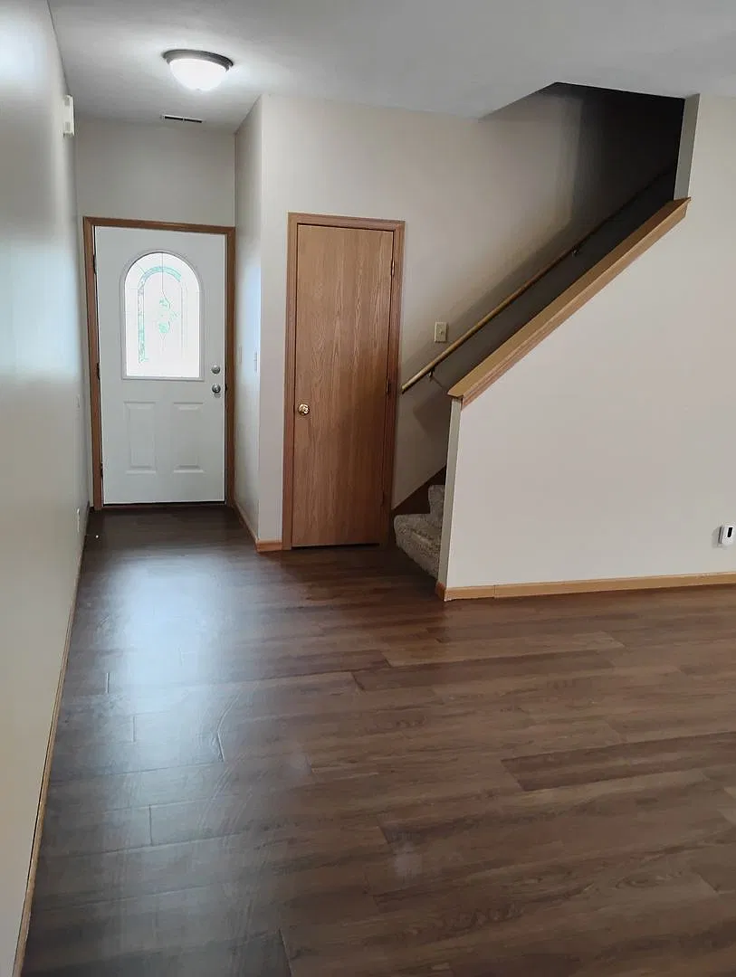 3916 Ledyard — Photo 1