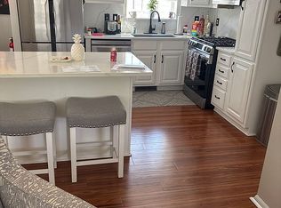 27 Deerbrook, North Brunswick, NJ 08902