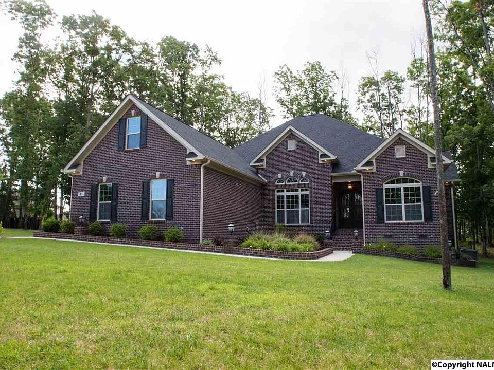 1st image of 45 Verdant Cir SE