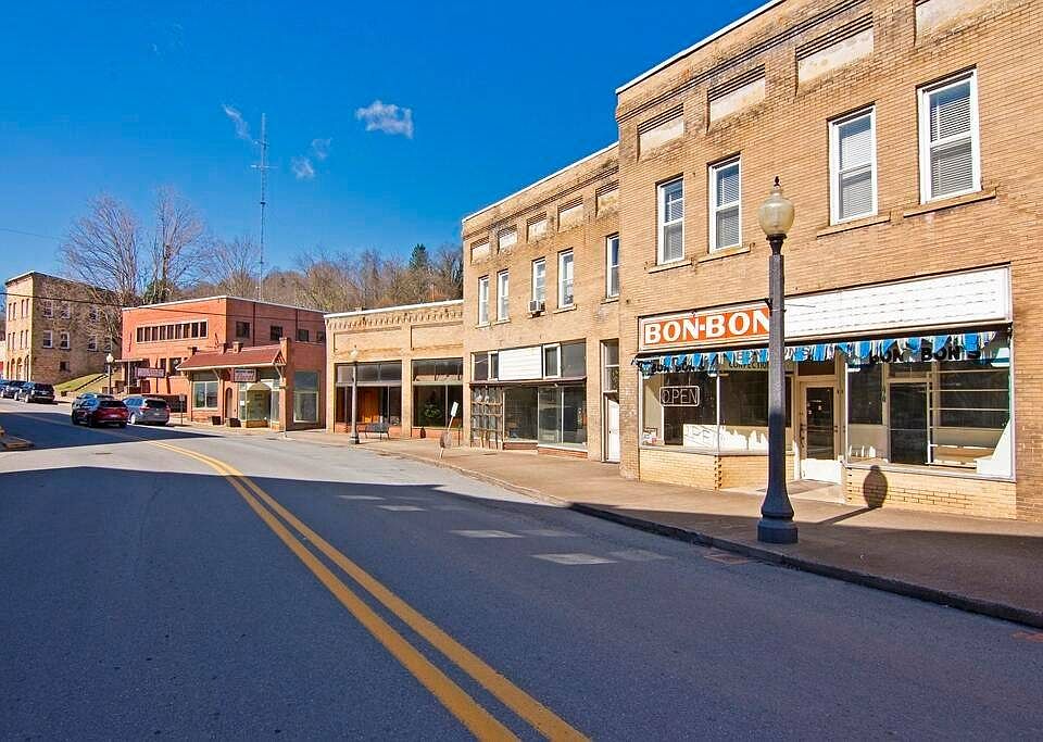 12 N Court Ave, Mount Hope, WV 25880 Zillow