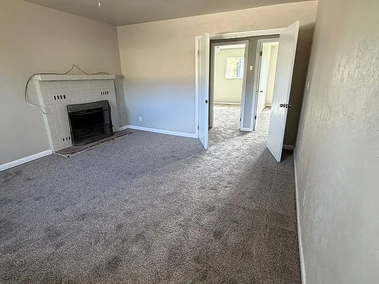1615 Lenmar Dr — Photo 10