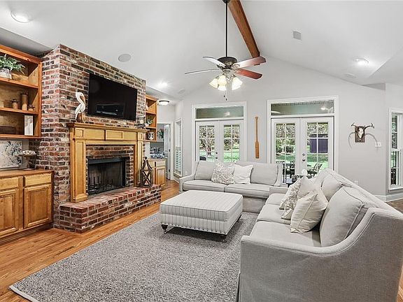 3rd image of 13391 Stonelake Dr